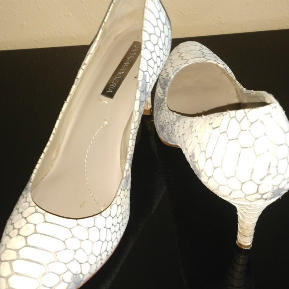 BCBG  women's pump - Picture 1 of 3